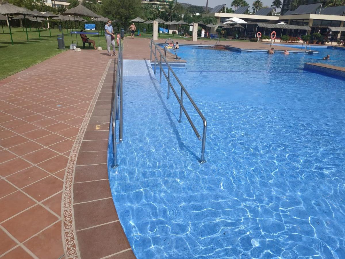 Luxury House 110 M2 On The Beach, Pool, Parking Torremolinos Exteriör bild