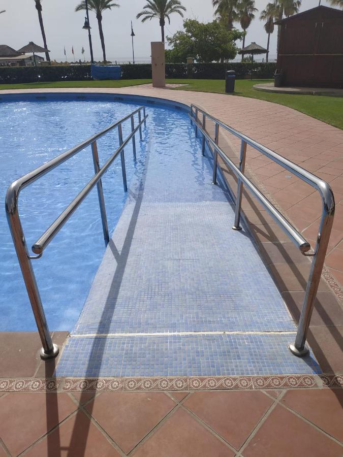 Luxury House 110 M2 On The Beach, Pool, Parking Torremolinos Exteriör bild
