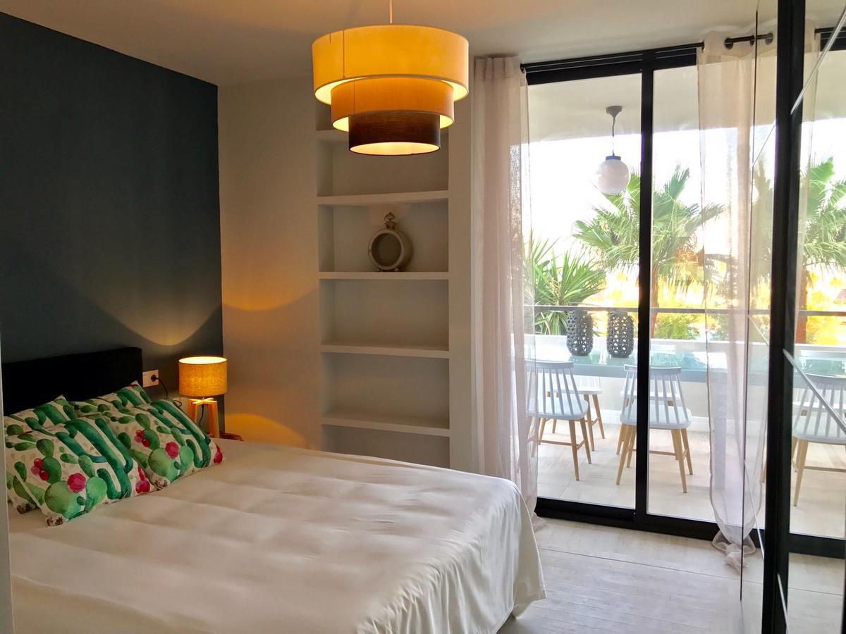 Luxury House 110 M2 On The Beach, Pool, Parking Torremolinos Exteriör bild