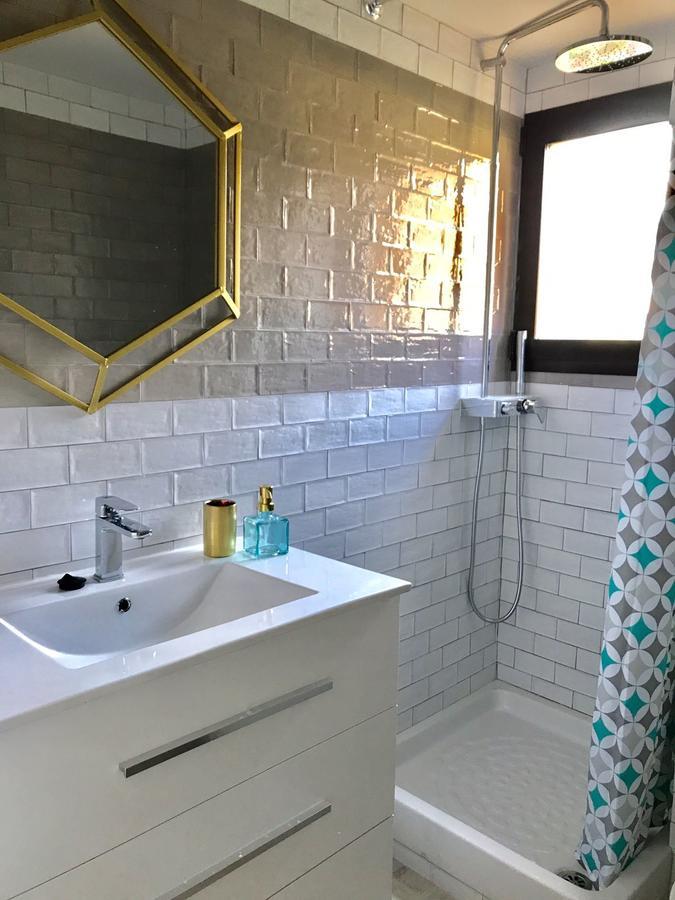 Luxury House 110 M2 On The Beach, Pool, Parking Torremolinos Exteriör bild