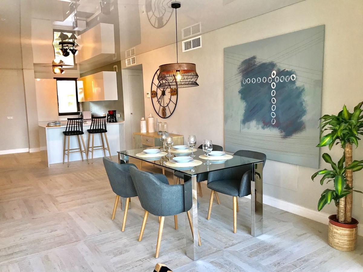 Luxury House 110 M2 On The Beach, Pool, Parking Torremolinos Exteriör bild
