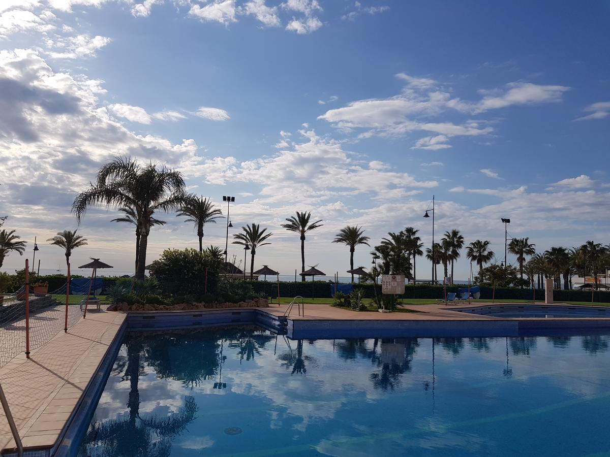 Luxury House 110 M2 On The Beach, Pool, Parking Torremolinos Exteriör bild