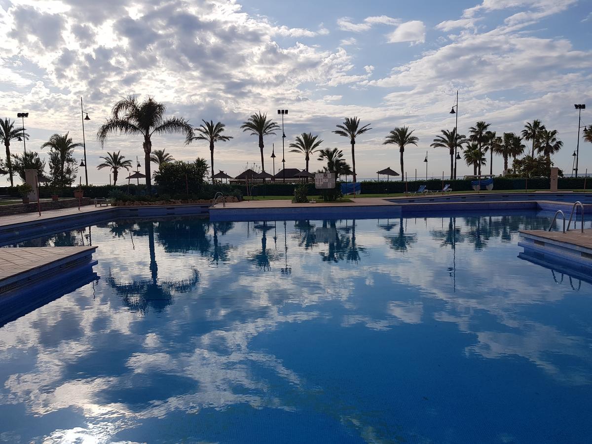 Luxury House 110 M2 On The Beach, Pool, Parking Torremolinos Exteriör bild